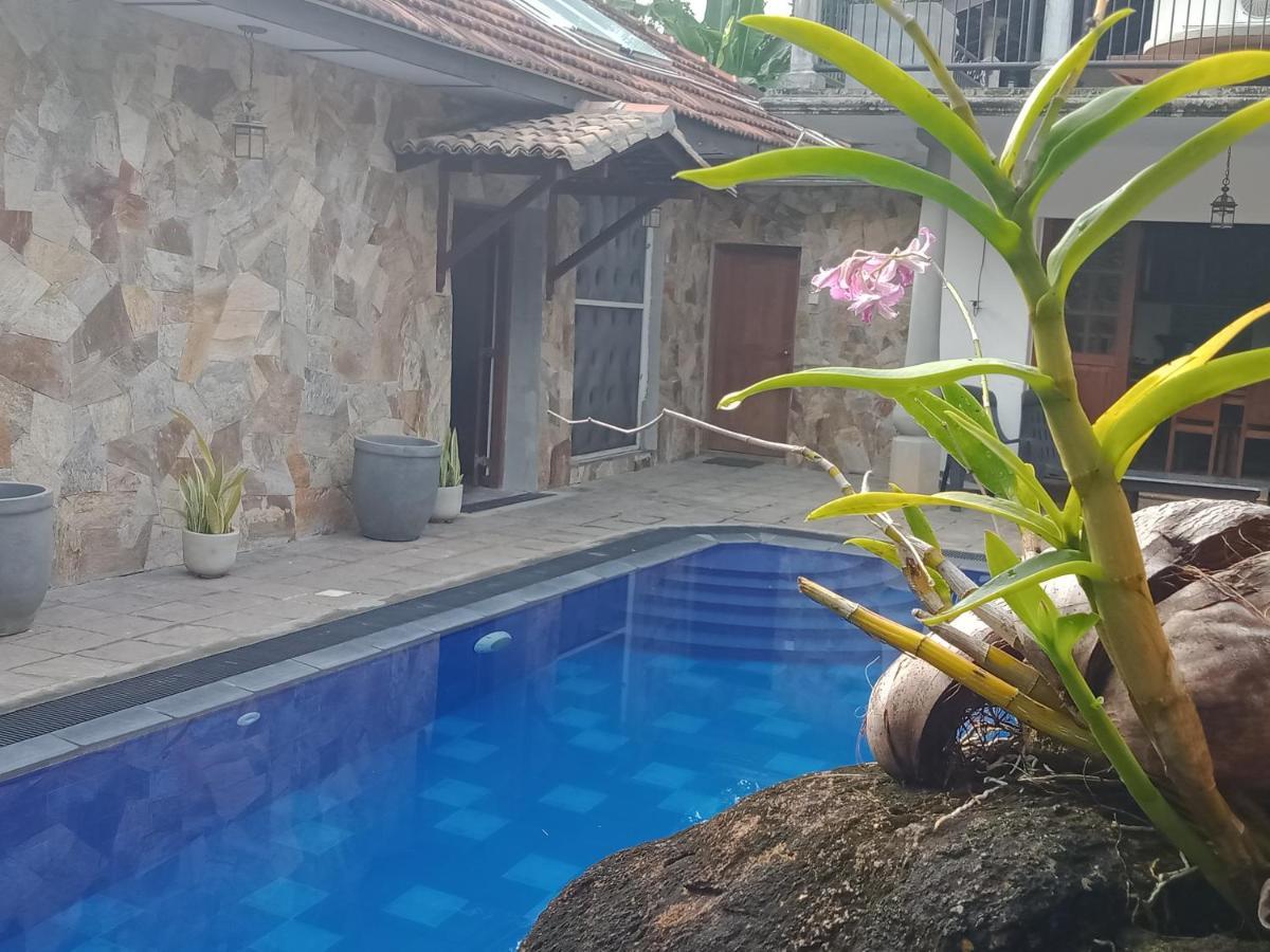 Siriniwasa Luxury Villa With Private Pool Induruwa Exterior photo